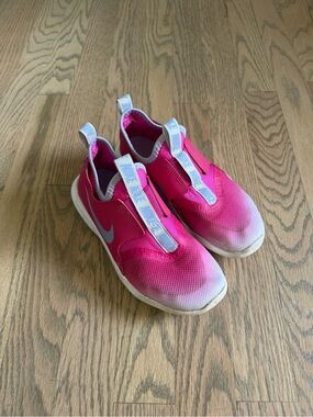 Nike Kids Slip-On Sneakers in Bright Pink and White